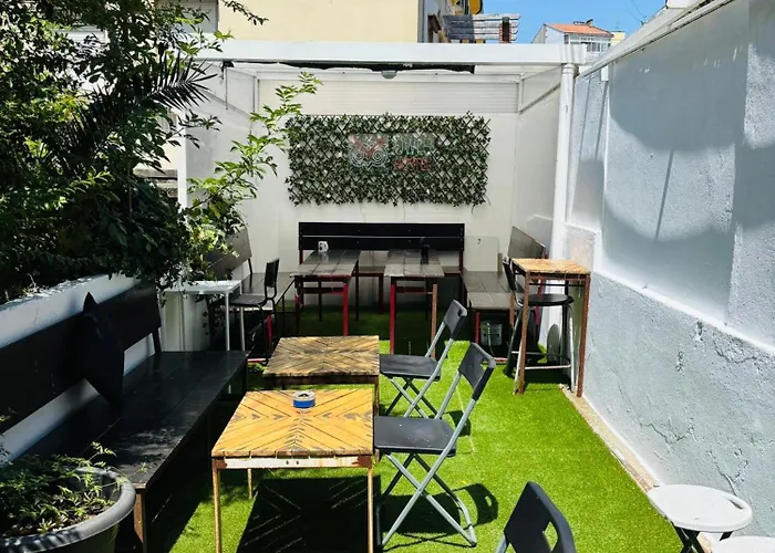 Owls Hostel Ribeiro Porto